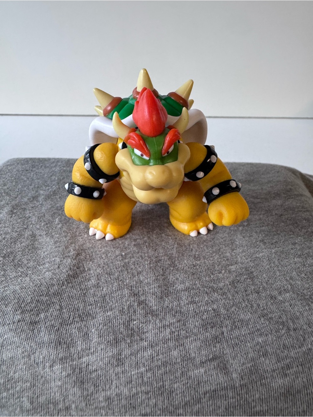 Jakks Pacific World of Nintendo Super Mario Bowser Mini Action Figure 2.5" - 3"